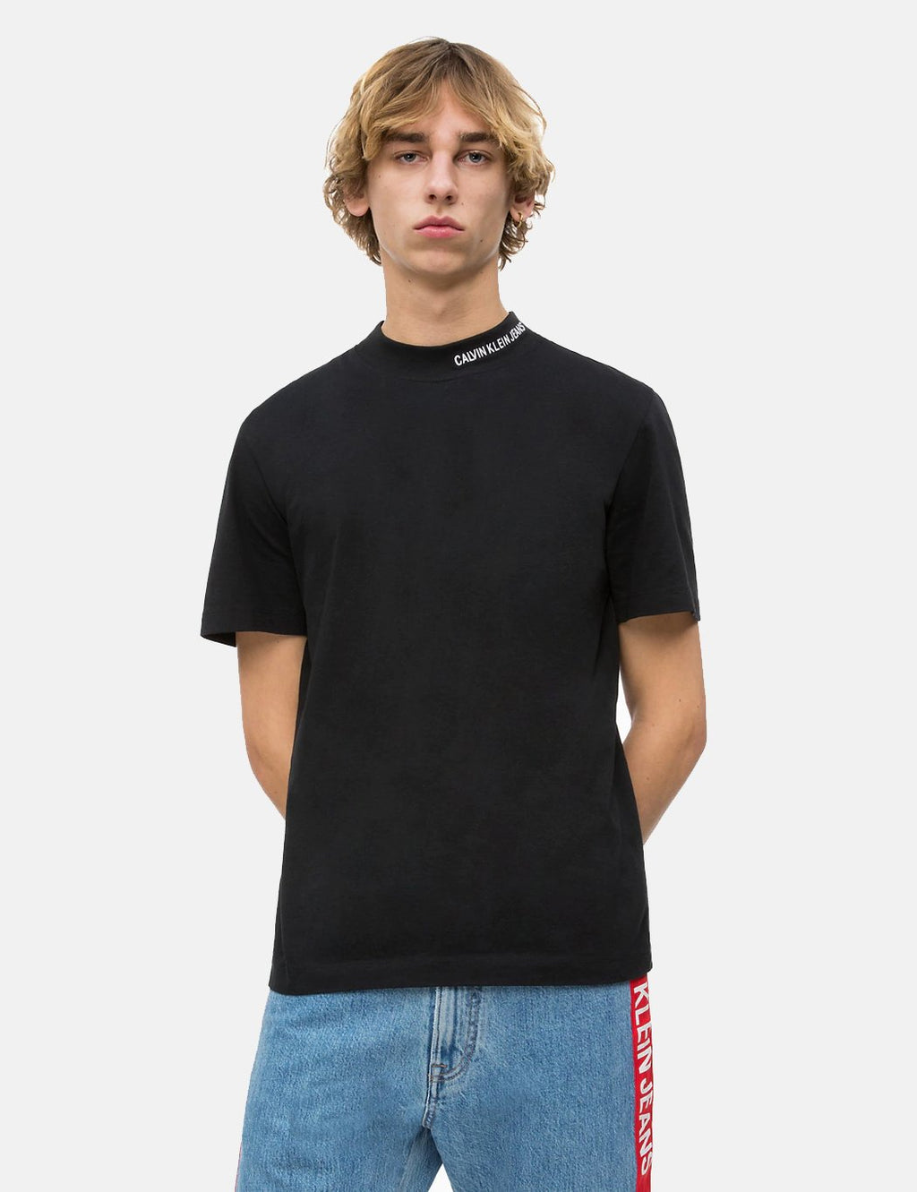 Calvin Klein Embroidered Crew Black URBAN - USA EXCESS | T-Shirt – URBAN Neck EXCESS