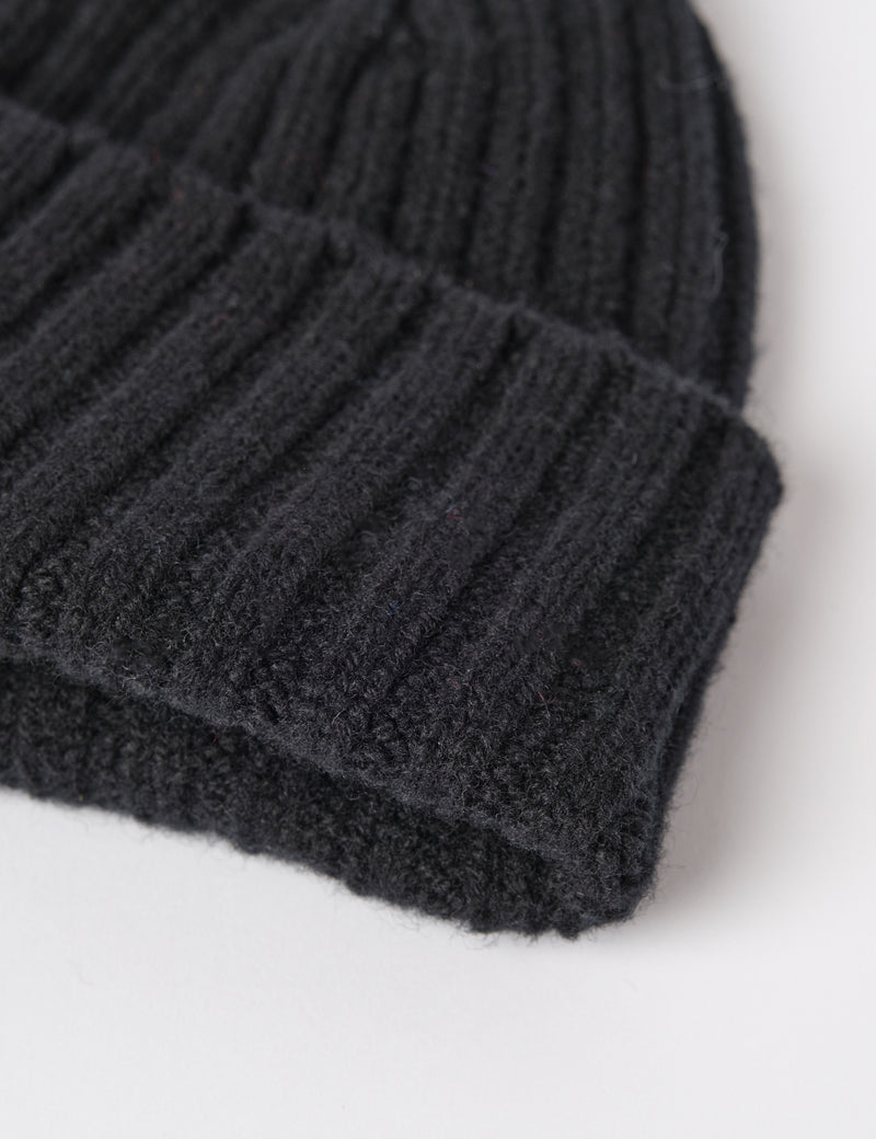 Bhode Pennan Pure Wool Beanie Hat (Knitted in Scotland) - Black