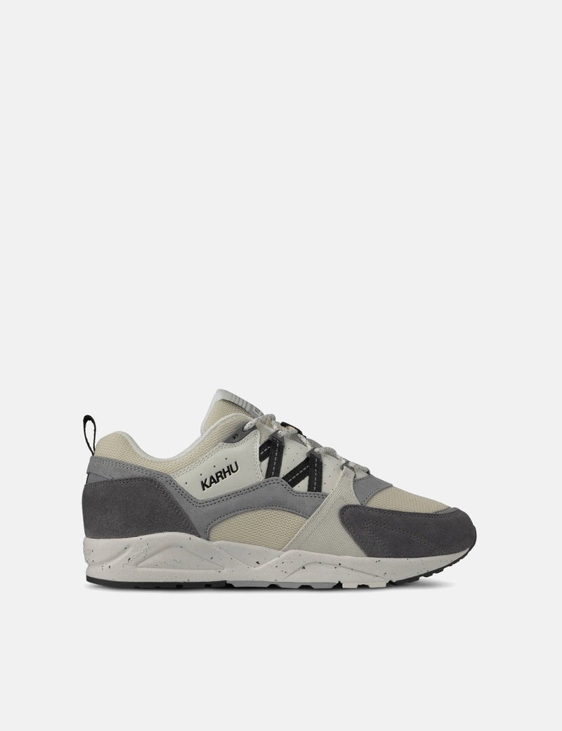 Karhu Fusion 2.0 Trainers - Limestone/Jet Black