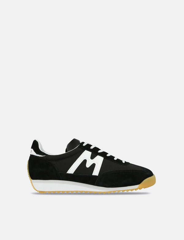 Karhu Mestari Trainers - Black/White