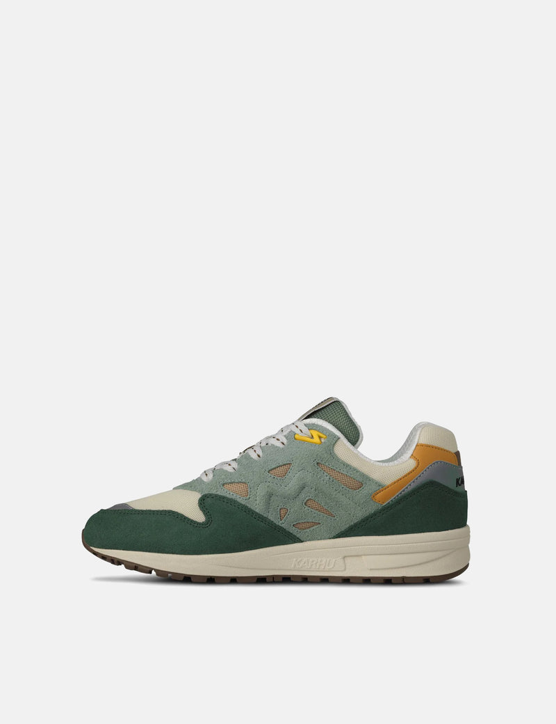 Karhu Legacy 96 Trainers - Laurel Wreath/Warm Taupe