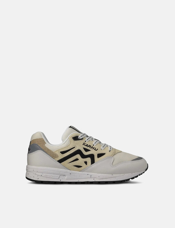 Karhu Legacy 96 Trainers - Blanc de Blanc/Wood Ash