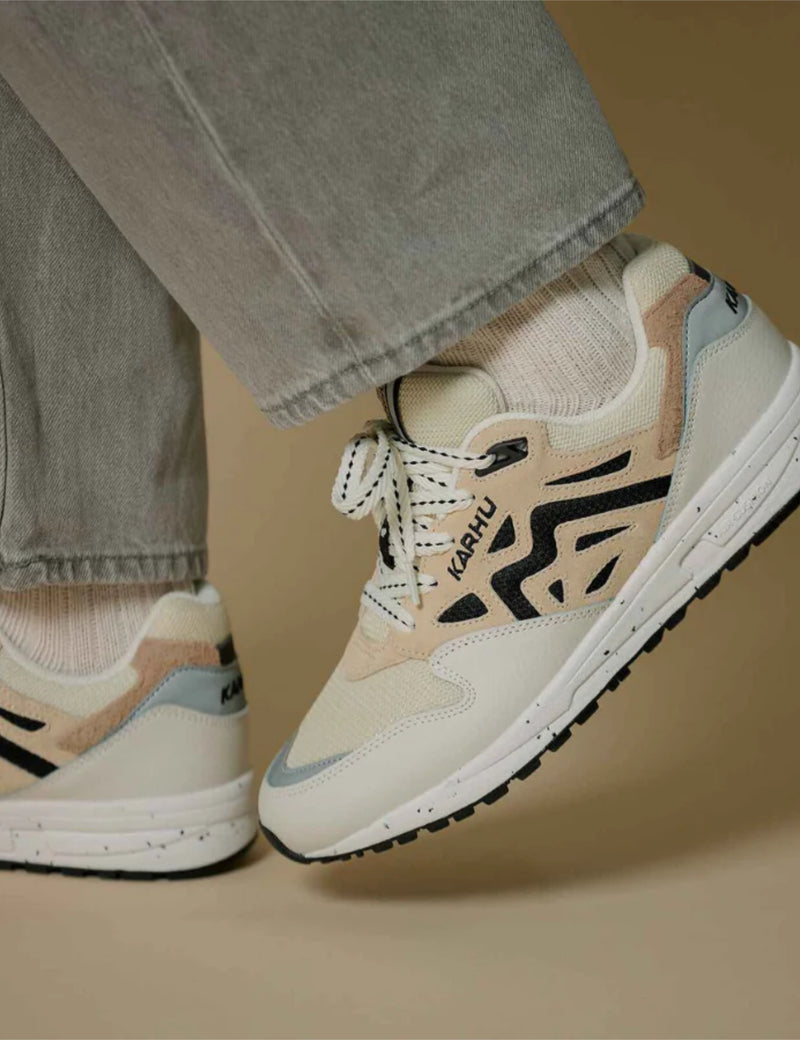 Karhu Legacy 96 Trainers - Blanc de Blanc/Wood Ash