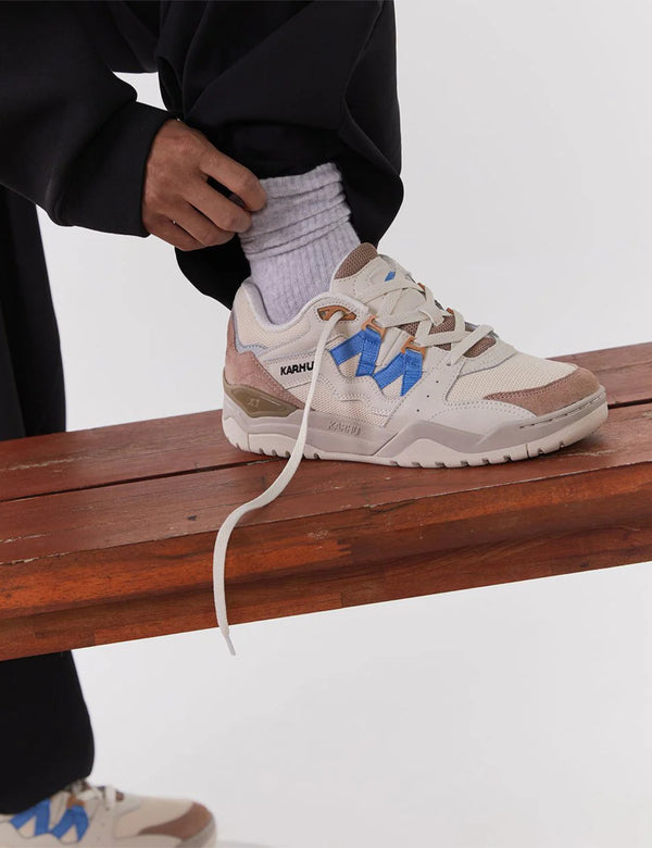 Karhu Fusion XT Trainers - Warm Taupe/ Azure Blue