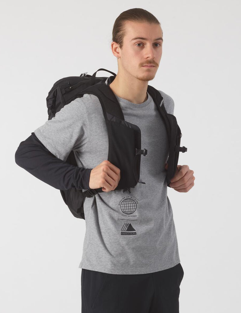 Salomon ACS Daypack Backpack (20L) - Black | Urban Excess. – URBAN