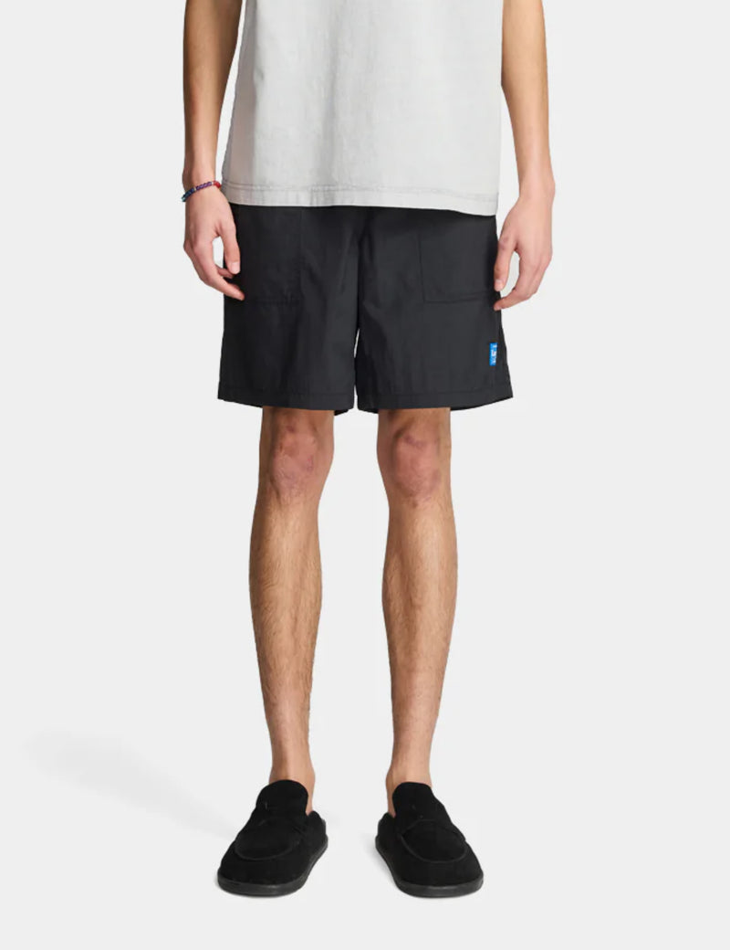 Larriet Rec Shorts - Black