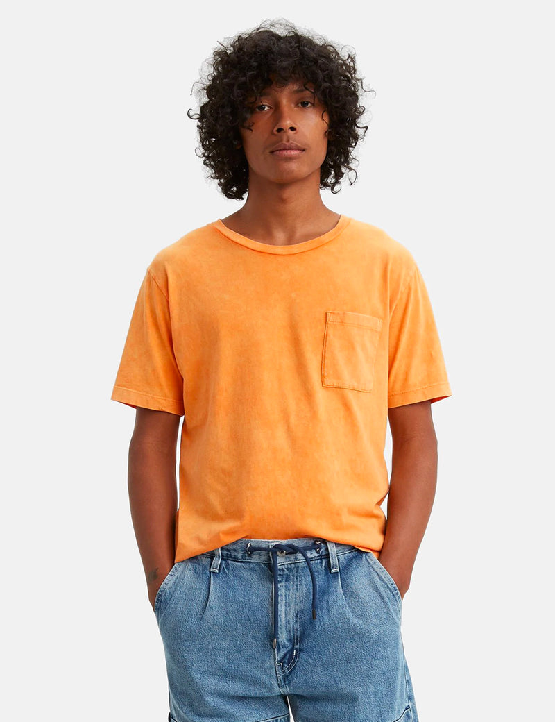 Swipe Kontur eksekverbar Levis Made & Crafted Pocket T-Shirt - Washed Orange I URBAN EXCESS. – URBAN  EXCESS USA