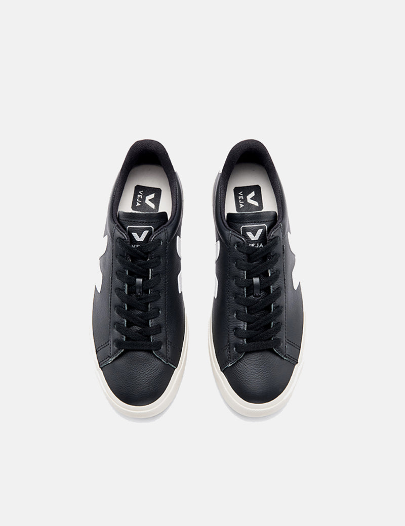 Veja Campo Trainers (Chrome Free Leather) - Black/White
