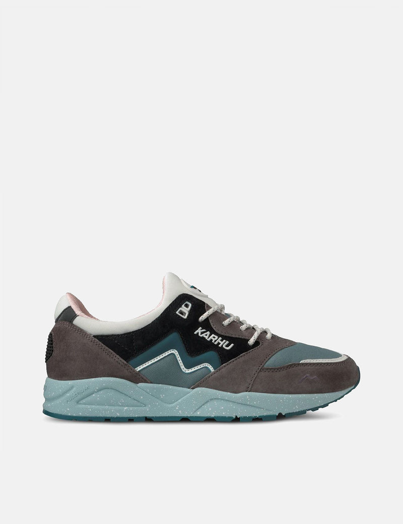 Karhu Aria 95 (F803077) - Plum Kitten Brown/Jet Black