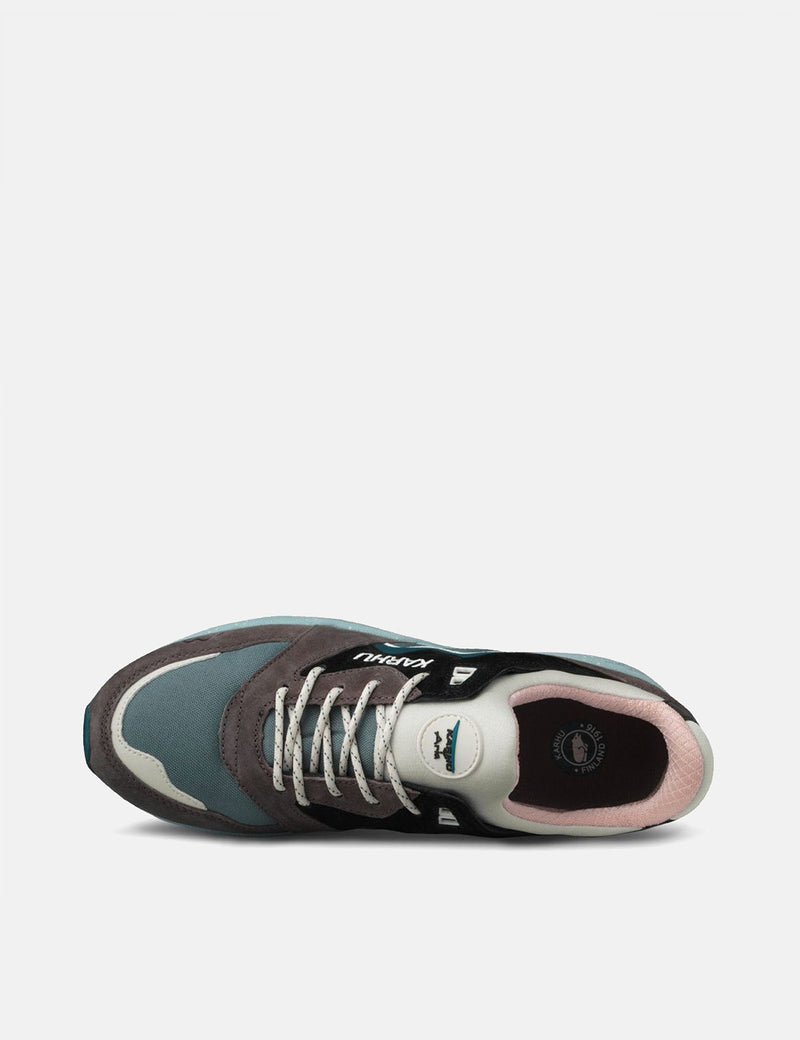 Karhu Aria 95 (F803077) - Plum Kitten Brown/Jet Black