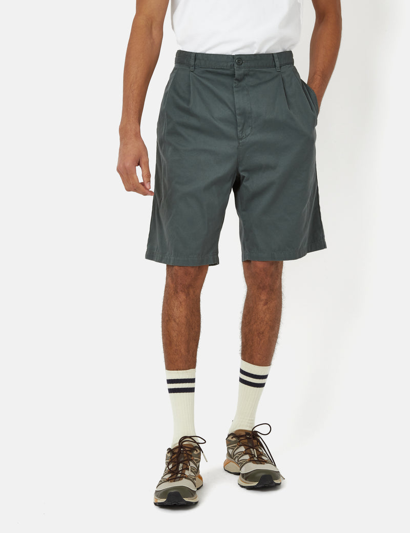 Carhartt-WIP Salford Shorts (Relaxed, Pleat) - Hemlock Green