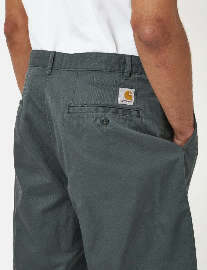 Carhartt-WIP Salford Shorts (Relaxed, Pleat) - Hemlock Green