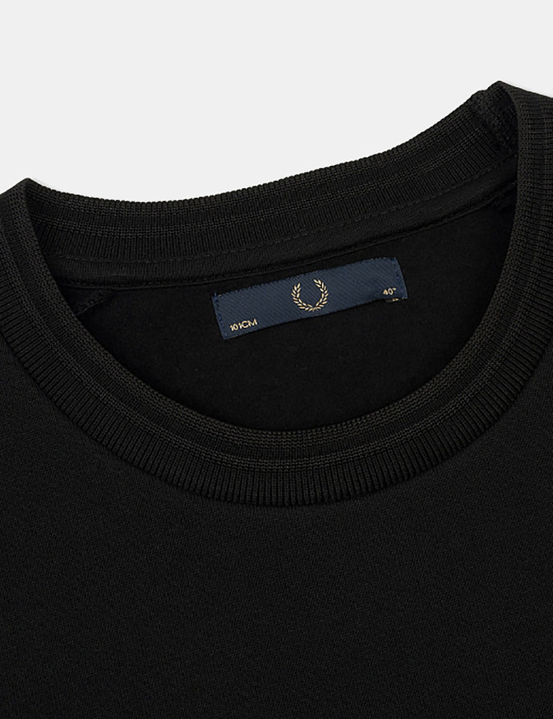 Fred Perry Laurel Oversized Logo Sweatshirt - Black