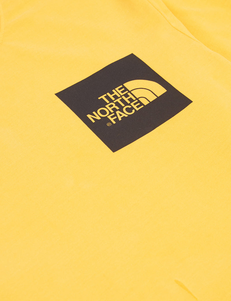 North Face Fine Long Sleeve Pocket T-Shirt - Zinnia Orange