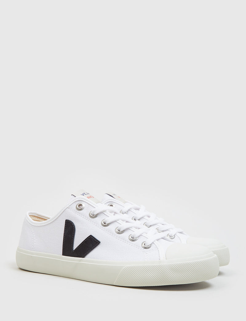 Veja Wata Canvas Trainers - White/Black